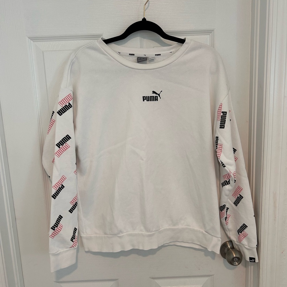 Unisex Puma White Sweatshirt with Puma Down the Sleeves in Red & Black

Size M